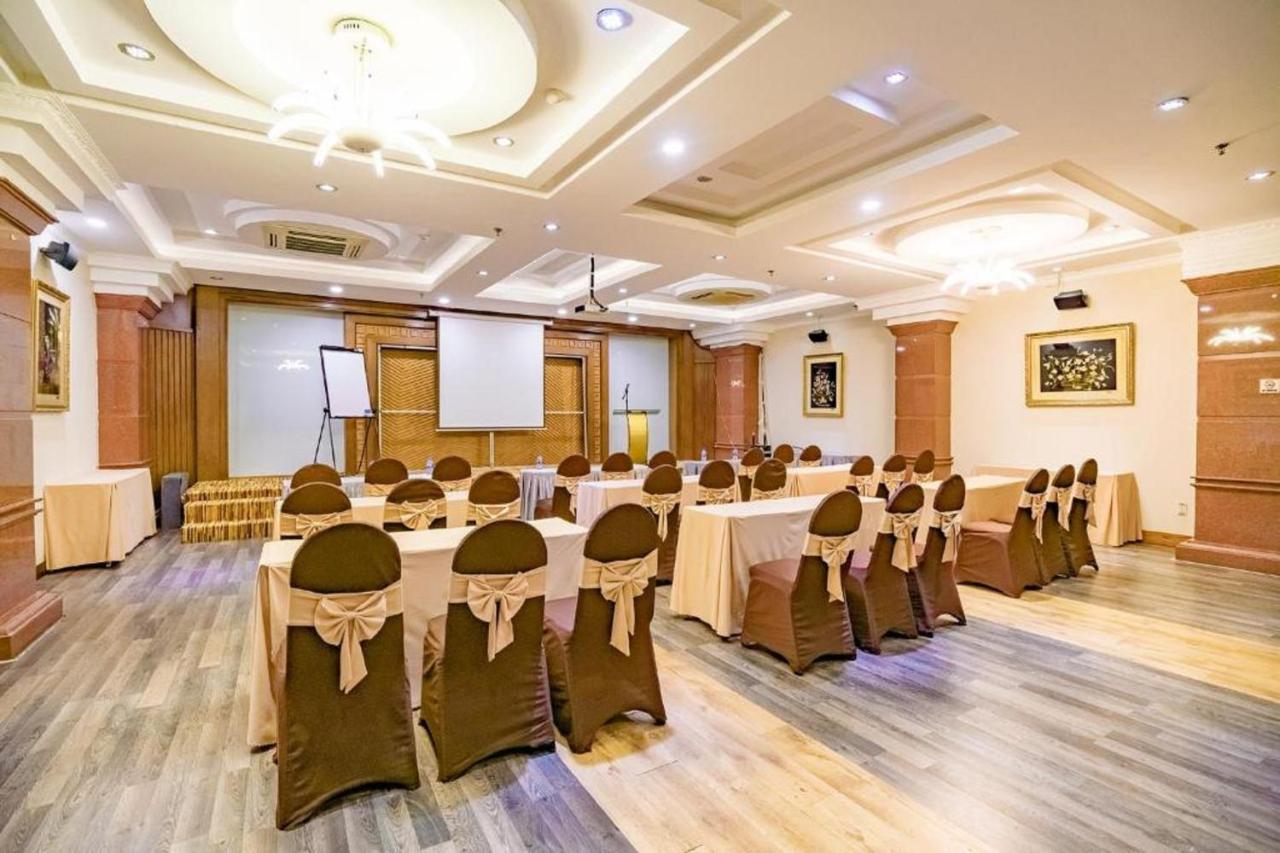 Adina 3 Star Hotel Da Nang Bagian luar foto